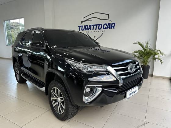 TOYOTA HILUX SW4 2.8 SRX 4X4 16V TURBO INTERCOOLER DIESEL 4P AUTOMÁTICO